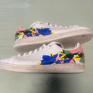 Adidas White Stan Smith Sneakers with Blue and Yellow Details